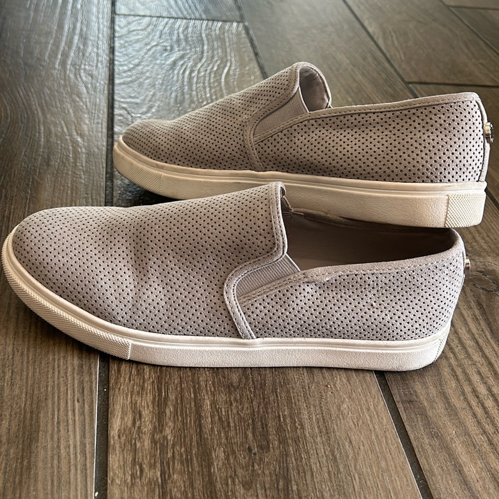 Madden girl Slip on Shoes